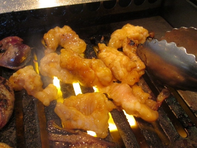 ホルモン 焼肉の部位とおいしい焼き方・食べ方